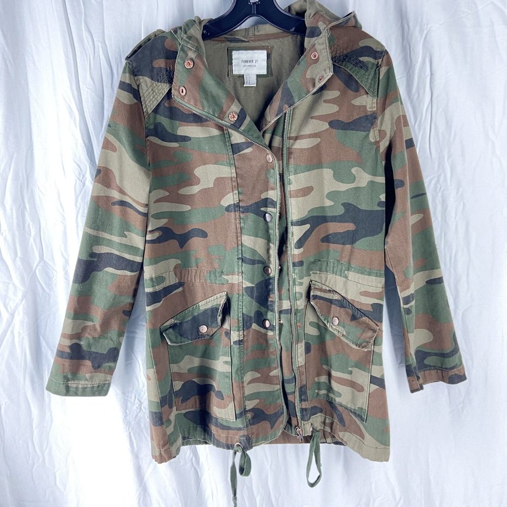 Forever 21 Womens Full Zip Camouflage Hooded Jacket Size S